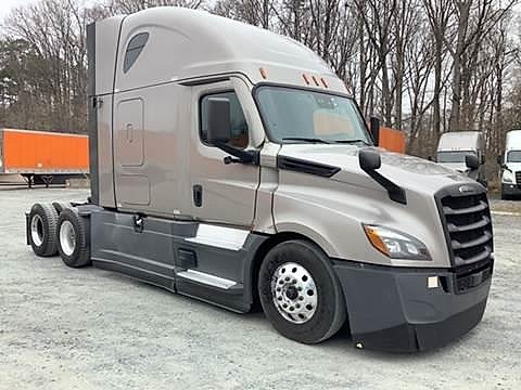 2021 Freightliner Cascadia