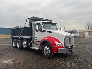 2025 Kenworth T880 - Dump Truck