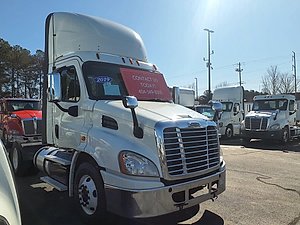 2019 Freightliner Cascadia 113