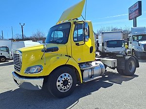 2019 Freightliner M2 112 - Day Cab