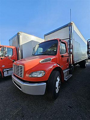 2018 Freightliner M2 106 - Box Van