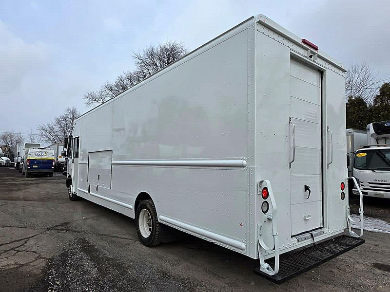 2016 Freightliner MT55