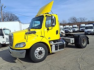 2019 Freightliner M2 112 - Day Cab