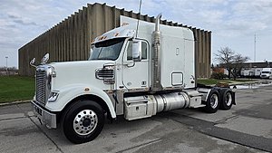 2014 Freightliner Coronado 122 - Sleeper Truck
