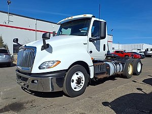 2019 International LT625 - Day Cab