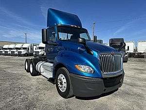 2019 International LT625 - Day Cab