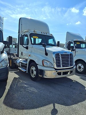 2018 Freightliner Cascadia 125 - Day Cab