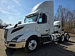 2019 Volvo VNL64T-300