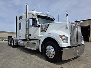 2021 Kenworth W990
