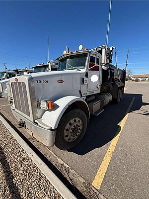 2019 Peterbilt 367 - Dump Truck