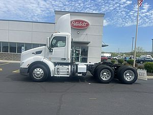 2019 Peterbilt 579 - Day Cab