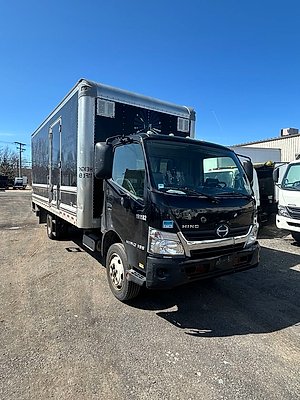 2018 Hino 195 - Box Truck