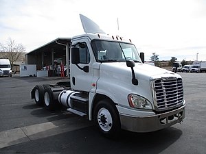 2018 Freightliner Cascadia 125 - Day Cab
