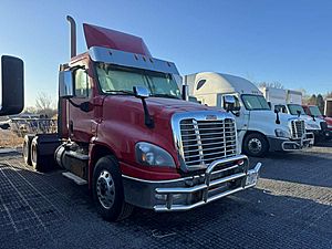 2017 Freightliner Cascadia 125 - Day Cab