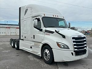 2020 Freightliner Cascadia 126