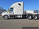 2020 Freightliner Cascadia 126