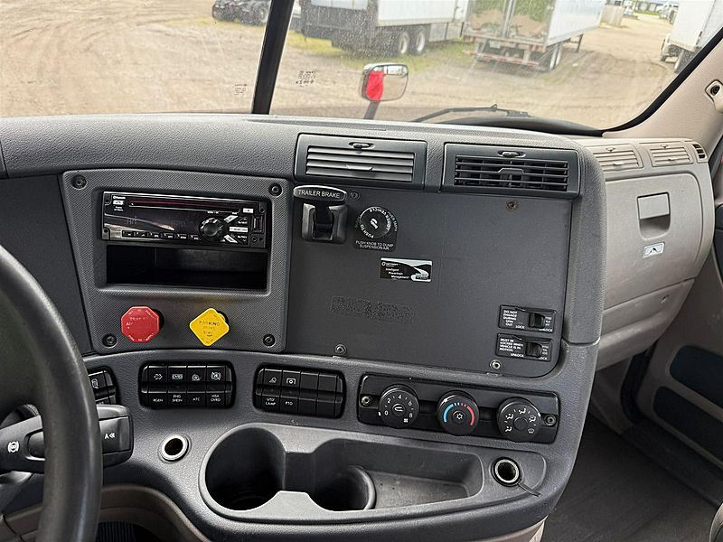 2020 Freightliner Cascadia 125