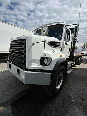 2015 Freightliner 108SD - Stake Bed