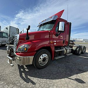 2017 Freightliner Cascadia 125 - Day Cab
