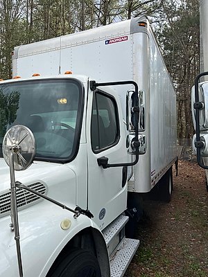 2019 Freightliner M2 106 - Box Van
