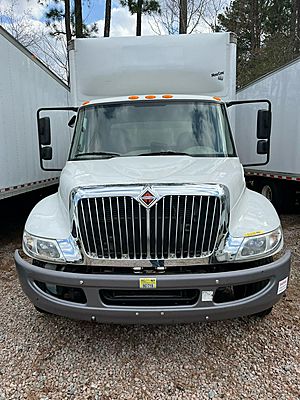 2019 International DuraStar 4300 - Box Van