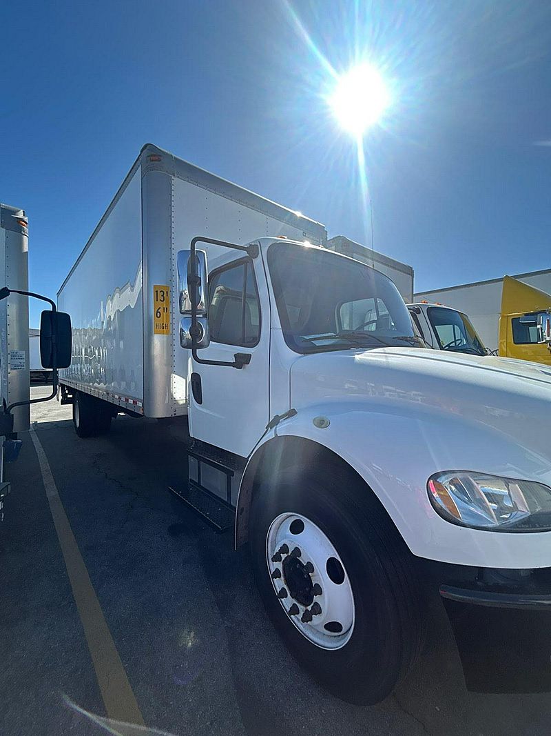 2017 Freightliner M2 106