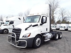 2020 Freightliner Cascadia - Day Cab