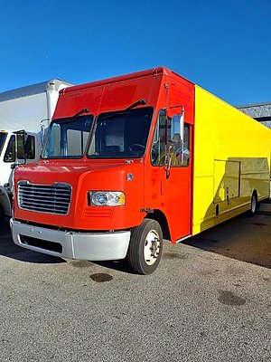 2017 Freightliner MT-55 - Box Van