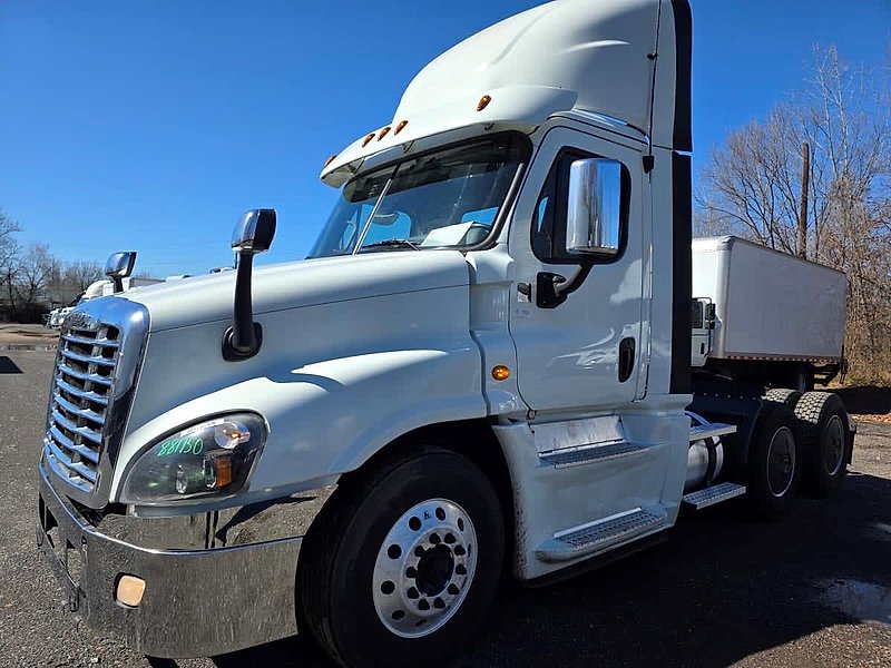 2020 Freightliner CASCADIA 125