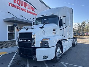 2020 Mack Anthem - Sleeper Truck