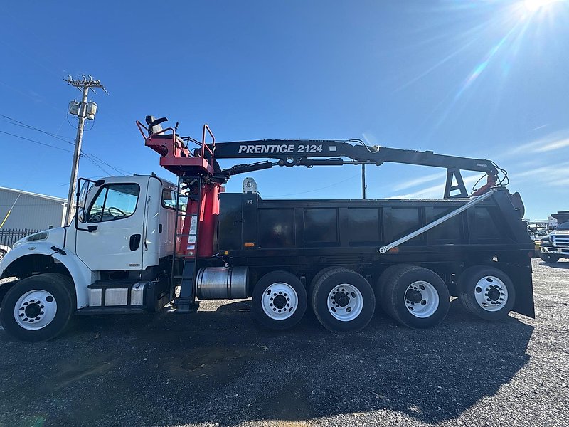 2011 Freightliner M2
