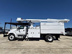 2013 Ford F750 - Bucket Truck