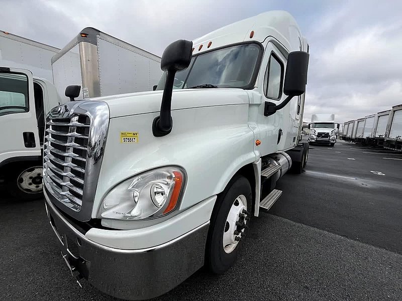 2020 Freightliner CASCADIA 125