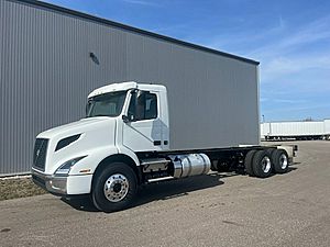 2025 Volvo DuraStar VNR64300 - Cab & Chassis