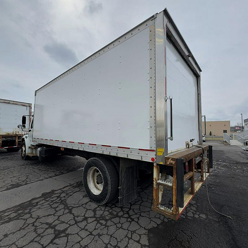 2019 Freightliner M2 106