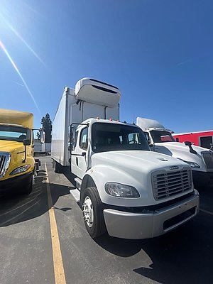2018 Freightliner M2 106