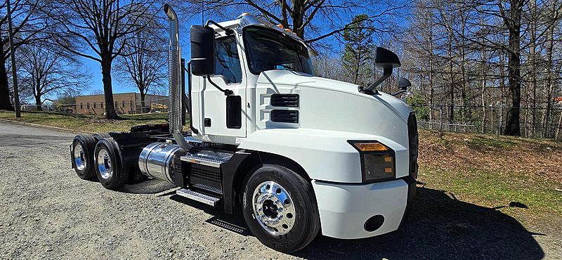 2019 Mack AN64T M742