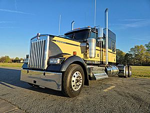 2026 Kenworth W900L