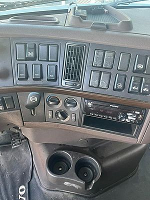 2017 Volvo VNL