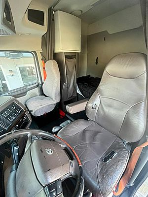 2017 Volvo VNL