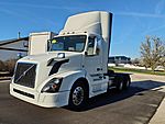 2017 Volvo VNL64T