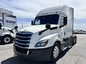 2020 Freightliner Cascadia 126