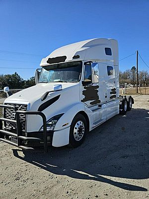 2020 Volvo VNL 760 - Sleeper Truck