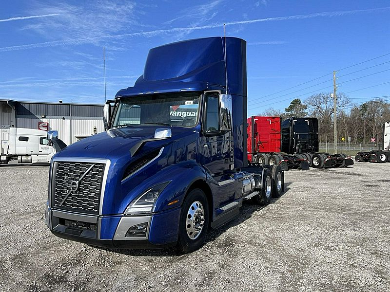 2025 Volvo VNL