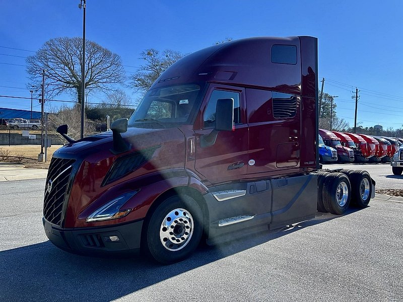 2025 Volvo T660