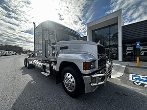 2022 Mack Pinnacle