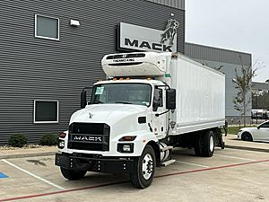 2025 Mack MD6 - Refrigerated Van