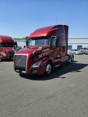 2020 Volvo VNL 760 - Sleeper Truck