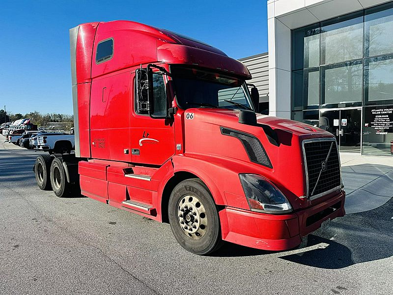 2015 Volvo VNL 670