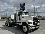 2020 Mack Pinnacle